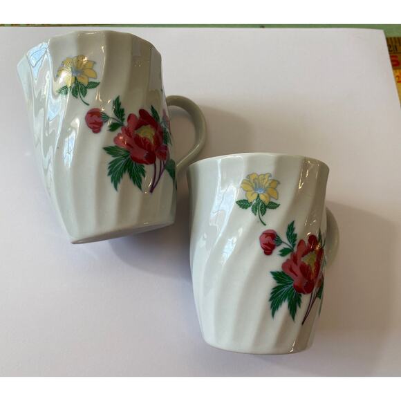 LAURA ASHLEY Floral Porcelain Coffee Tea Cup MUG VINTAGE PAIR Botanical 2 - Picture 8 of 9